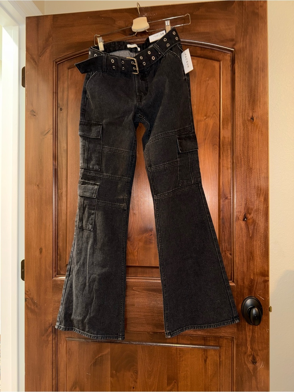 PacSun Belted Black Cargo Flare Jeans – Size 26 NWT